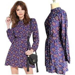 Forever 21 Blue Floral Flowy Long Sleeve Gold Buttoned Boho Mini Dress in Medium